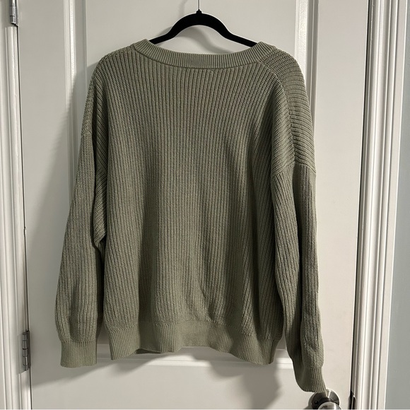 TNA Green V-Neck Sweater - Picture 3 of 5